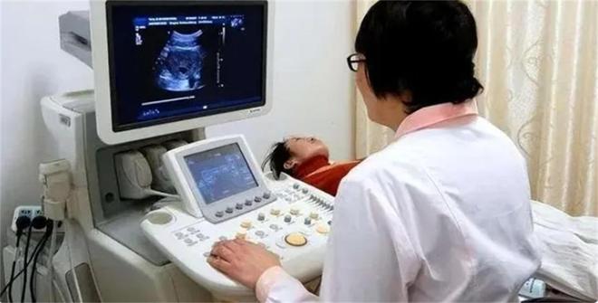 一手好牌打稀碎?时隔8年李小璐首谈做头发:根本不是那么一回事