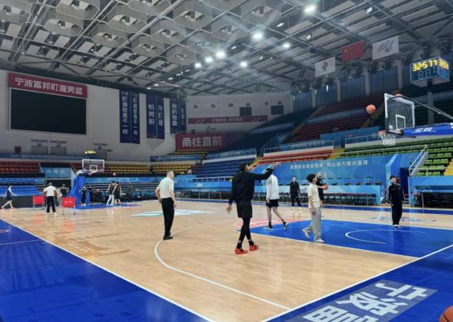 CBA:江苏提前续约庞峥麟,广东男篮再夺冠,徐昕确定登录海外联赛,广厦成功续约布朗
