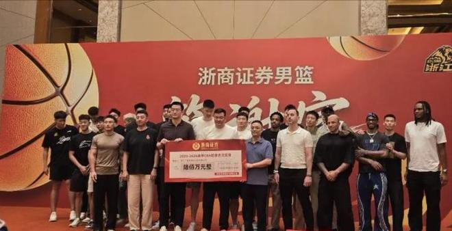 400余名选手穿行明代古堡,定向运动赛在延庆柳沟开跑