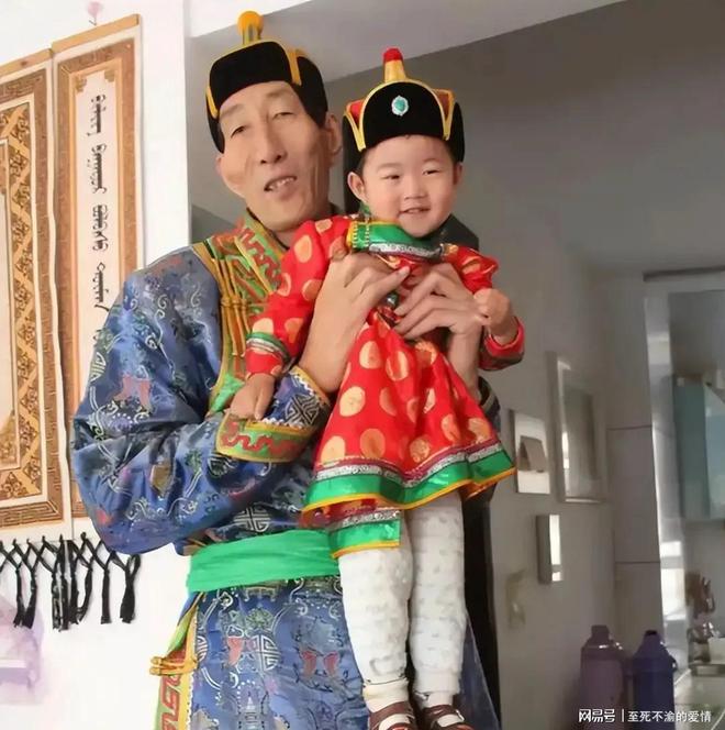 一句“走个面儿”!《抓特务》票房走没了!