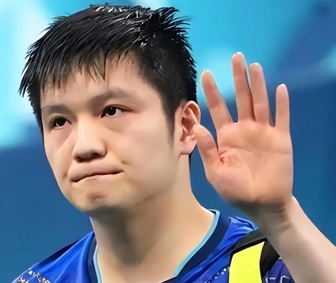 英格兰挪威的比赛,1个英格兰球迷单挑3个阿根廷球迷,竟然打赢了