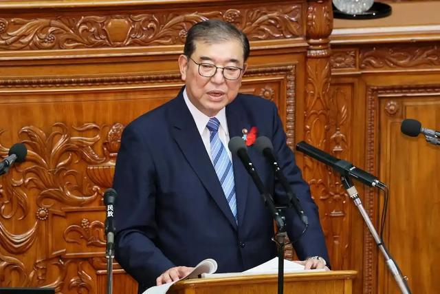 队记：如果篮网与小波特未达成续约 他很可能被球队交易